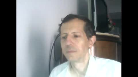 Snapshot of lucianoaxel chatting on February 25, 7:58 pm Luciano online show from February 25, 7:58 pm