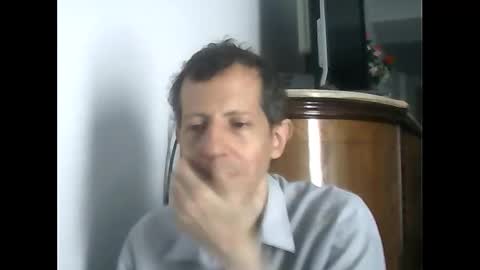 Snapshot of lucianoaxel chatting on February 26, 5:07 pm Luciano online show from February 26, 5:07 pm