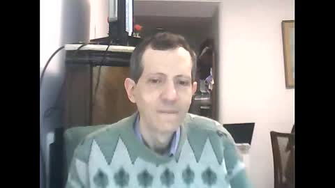 Snapshot of lucianoaxel chatting on October 26, 5:02 am Luciano online show from October 26, 5:02 am