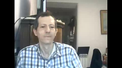 Snapshot of lucianoaxel chatting on December 2, 4:07 am Luciano online show from December 2, 4:07 am