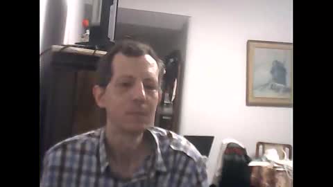 Snapshot of lucianoaxel chatting on December 4, 10:51 pm Luciano online show from December 4, 10:51 pm