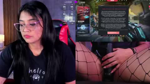 Snapshot of luciareid chatting on April 29, 12:20 pm Lucia online show from April 29, 12:20 pm