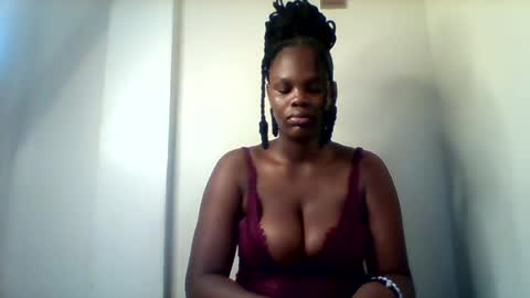 luciaresa online show from July 9, 9:02 am