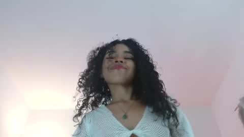 Snapshot of lucie_petite chatting on January 12, 6:49 pm Lucie - online show from January 12, 6:49 pm