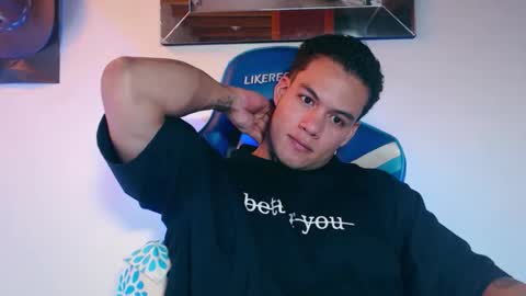 luciferstar01 online show from April 16, 6:52 pm