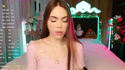 MimiFors online show from February 13, 7:10 pm