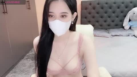 Snapshot of lucii04 chatting on May 18, 3:51 pm lucii04 online show from May 18, 3:51 pm