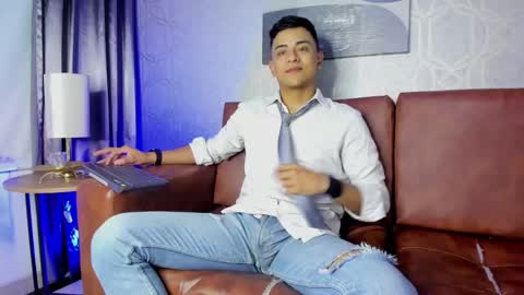 Leo online show from January 25, 11:02 am