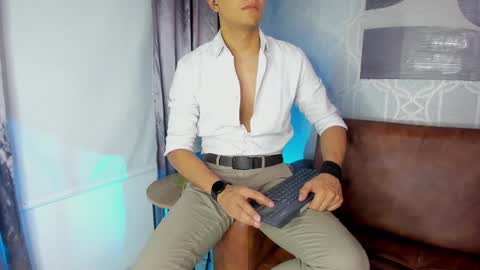 Leo online show from January 28, 5:24 pm