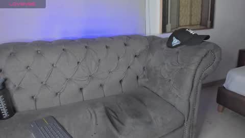 Leo online show from February 19, 2:12 pm