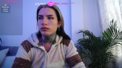 Snapshot of luciiana_lol chatting on October 3, 2:36 pm luciiana online show from October 3, 2:36 pm