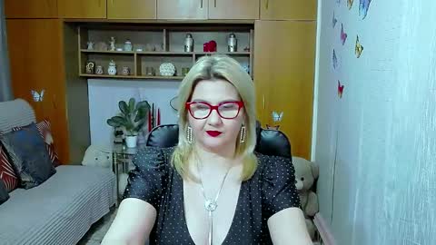 Lucille Fenly online show from March 11, 10:38 pm