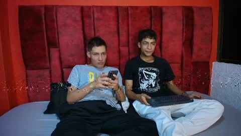 LUCK AND SAMUEL online show from April 9, 2:22 am