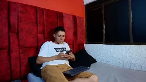 LUCK AND SAMUEL online show from April 13, 2:17 am