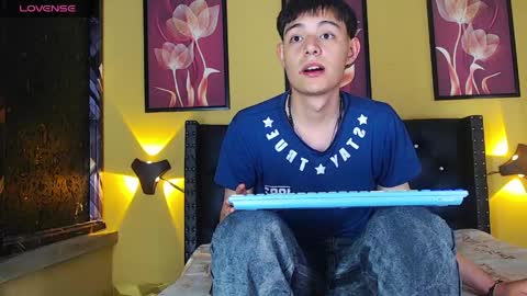 luckk_ online show from April 5, 5:37 am