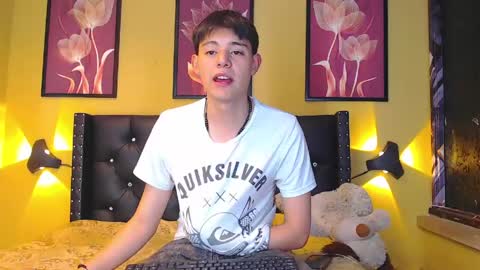 luckk_ online show from April 14, 5:35 am