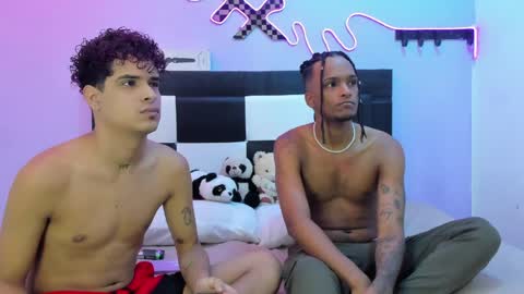 Snapshot of lucky_boys_x chatting on June 7, 1:15 pm Stven online show from June 7, 1:15 pm