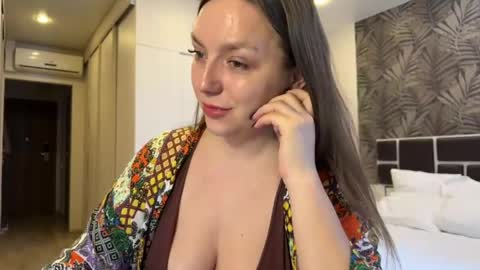 lucky_foryou_baby online show from April 10, 5:01 am