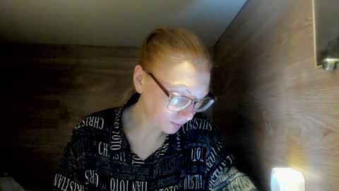 lucky_licky20 online show from January 17, 3:55 am