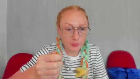 lucky_licky20 online show from October 16, 12:55 am