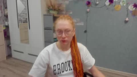 Snapshot of lucky_licky20 chatting on December 18, 2:17 am lucky_licky20 online show from December 18, 2:17 am