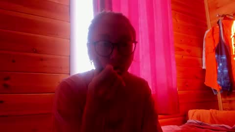 lucky_licky20 online show from July 19, 1:20 am