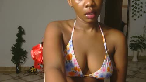 Snapshot of lucky_n_shyshy chatting on November 13, 9:52 am lucky_n_shyshy online show from November 13, 9:52 am