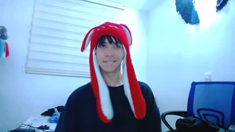 lucky_strickee online show from October 14, 4:46 am