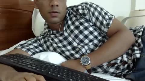 Snapshot of luckyfinalone chatting on February 14, 10:25 pm luckyfinalone online show from February 14, 10:25 pm