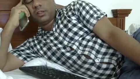 Snapshot of luckyfinalone chatting on September 25, 12:47 am luckyfinalone online show from September 25, 12:47 am