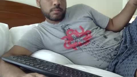 Snapshot of luckyfinalone chatting on October 25, 8:25 pm luckyfinalone online show from October 25, 8:25 pm