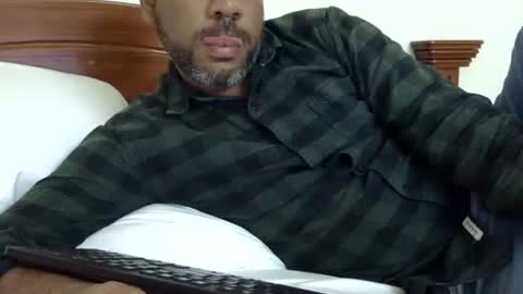 Snapshot of luckyfinalone chatting on November 10, 9:58 pm luckyfinalone online show from November 10, 9:58 pm