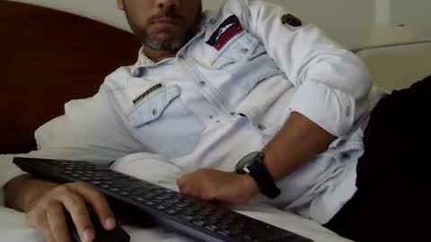 Snapshot of luckyfinalone chatting on November 17, 8:03 pm luckyfinalone online show from November 17, 8:03 pm