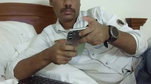 Snapshot of luckyfinalone chatting on January 13, 10:48 pm luckyfinalone online show from January 13, 10:48 pm