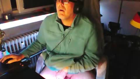        call me  Stefan online show from June 12, 11:46 pm
