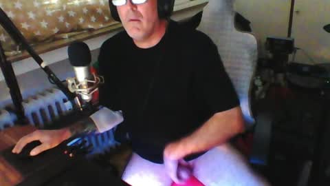        call me  Stefan online show from July 13, 1:03 pm
