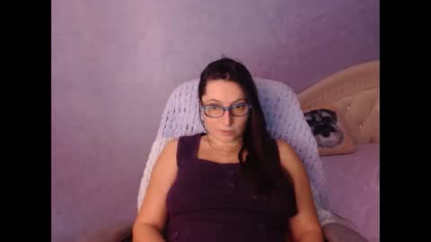 luckylinda23 online show from February 1, 4:27 pm