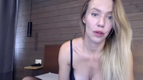 Mila Novak online show from October 10, 10:25 am