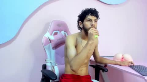 Snapshot of luckysamer chatting on February 23, 12:02 pm LuckySame online show from February 23, 12:02 pm