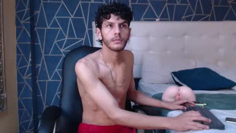 Snapshot of luckysamer chatting on February 24, 12:14 pm LuckySame online show from February 24, 12:14 pm