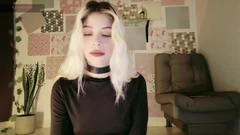 luckysapphire777 online show from June 8, 12:38 pm