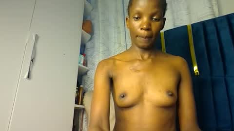 Snapshot of luckyy003 chatting on September 22, 2:30 pm brielle online show from September 22, 2:30 pm