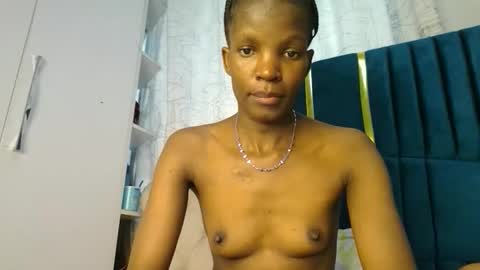 Snapshot of luckyy003 chatting on October 8, 10:13 am brielle online show from October 8, 10:13 am