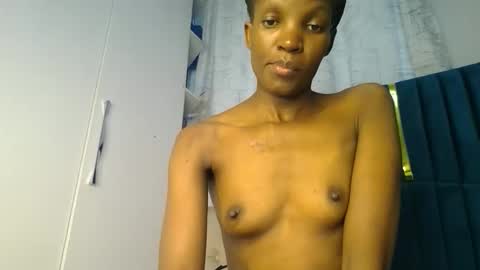 Snapshot of luckyy003 chatting on November 2, 10:06 am brielle online show from November 2, 10:06 am