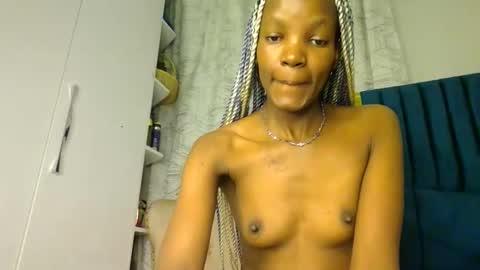 Snapshot of luckyy003 chatting on November 20, 7:02 pm brielle online show from November 20, 7:02 pm