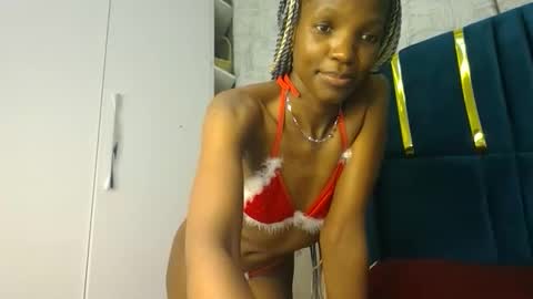 Snapshot of luckyy003 chatting on December 13, 7:53 pm brielle online show from December 13, 7:53 pm