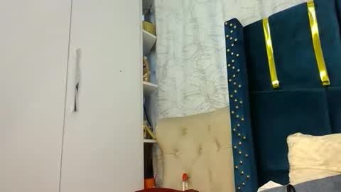 brielle online show from December 19, 12:01 pm