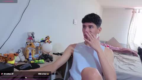 Lu Independent Model online show from March 18, 5:27 pm