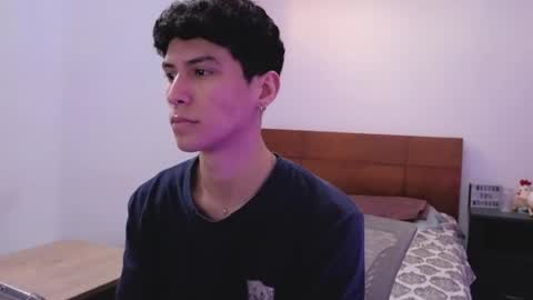 Lu Independent Model online show from April 7, 5:35 pm