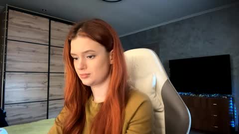 EmmaEmbers online show from April 13, 3:06 pm